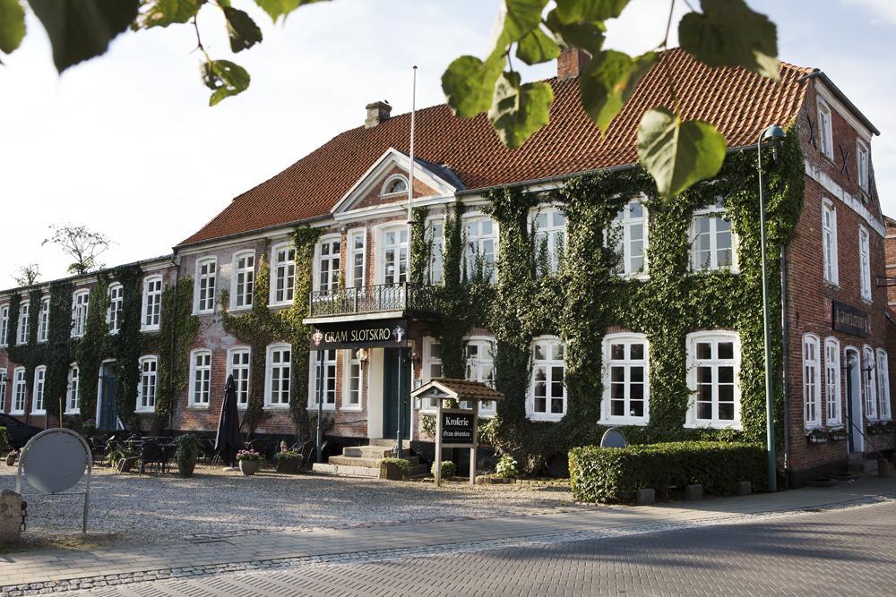 Gram Slotskro Buitenkant foto